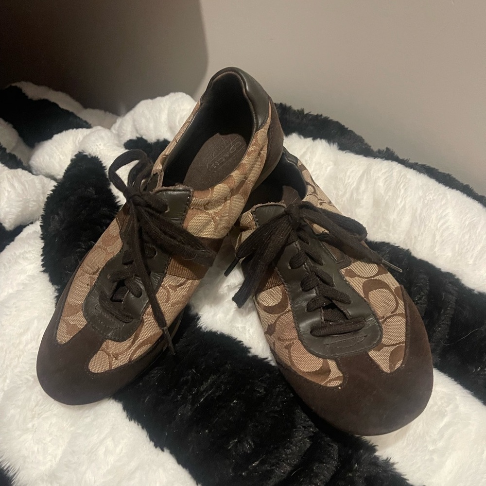 Coach Brown Sneakers Classic Low-Top Design